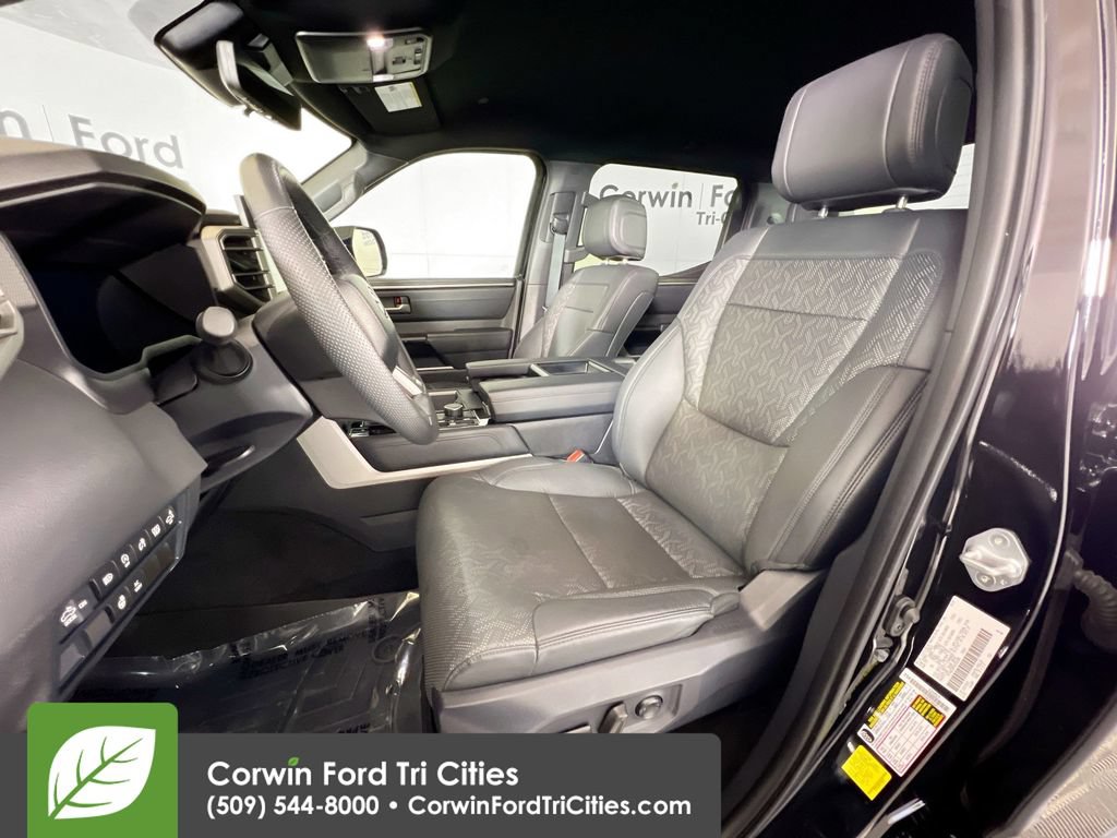 Used 2025 Toyota Tundra Limited AWD/4WD image 24