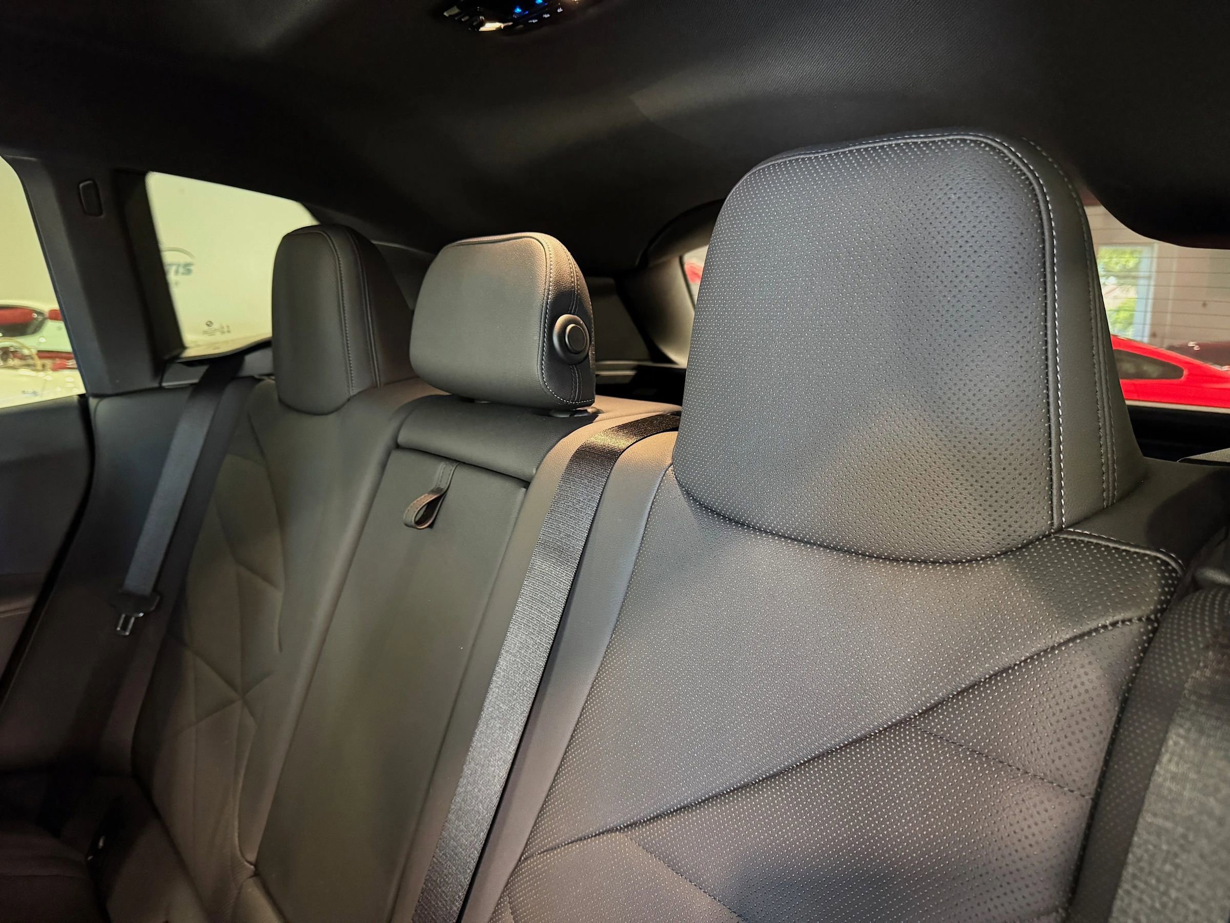 Used 2023 BMW iX xDrive50 w/ Sport Package image 14