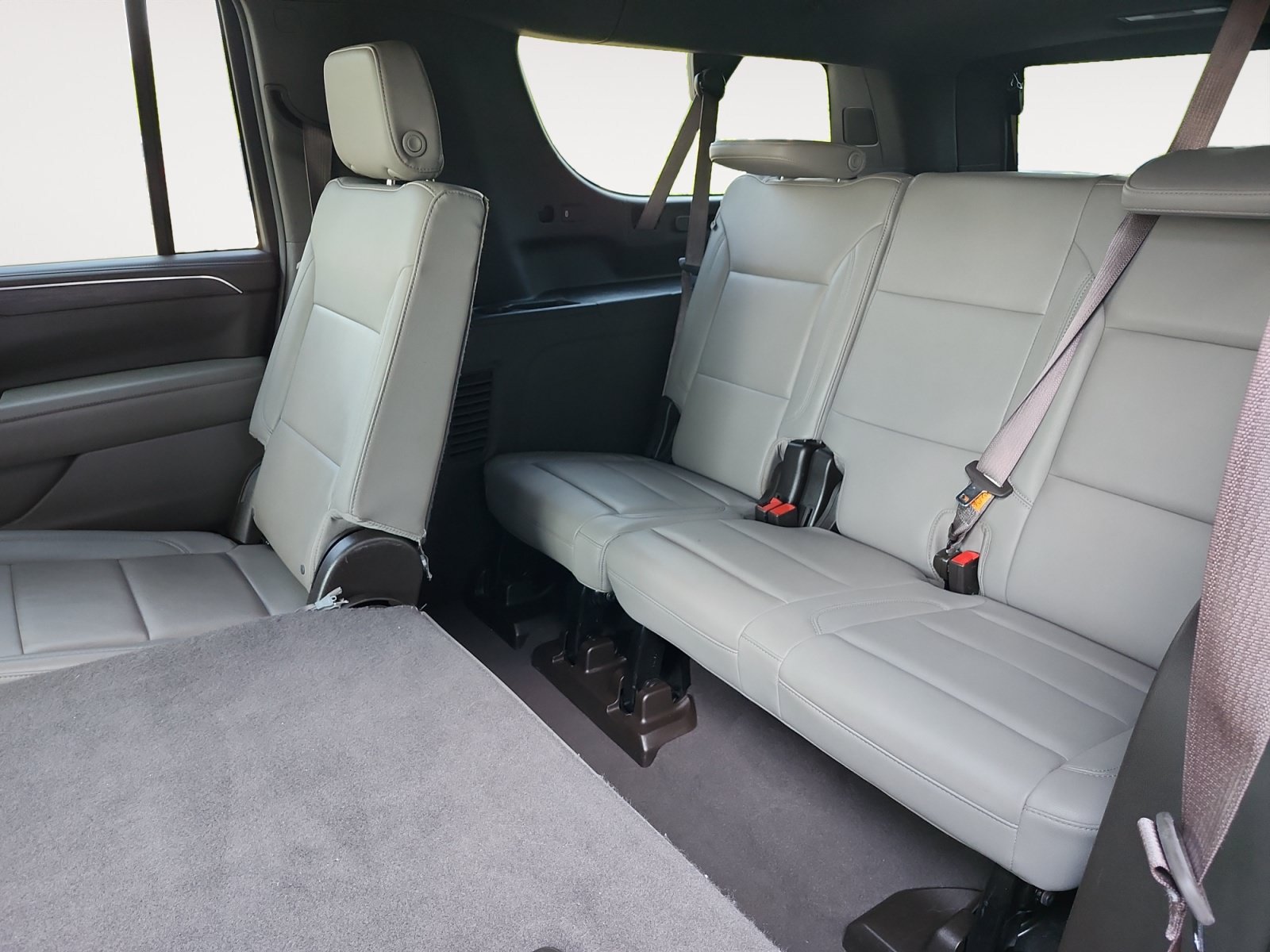 Used 2024 Chevrolet Suburban LT AWD/4WD image 13