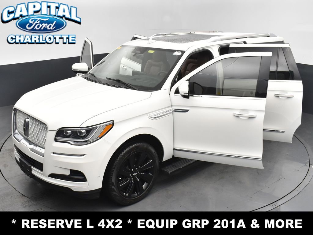 Used 2023 Lincoln Navigator L Reserve image 34
