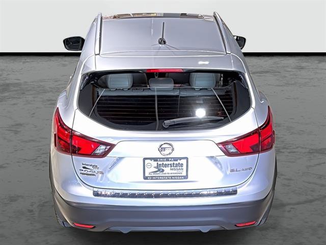 Used 2018 Nissan Rogue Sport SL w/ SL Premium Package AWD/4WD image 3