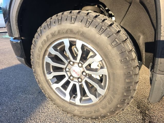 Used 2023 GMC Sierra 1500 AT4 w/ AT4 Premium Package image 8
