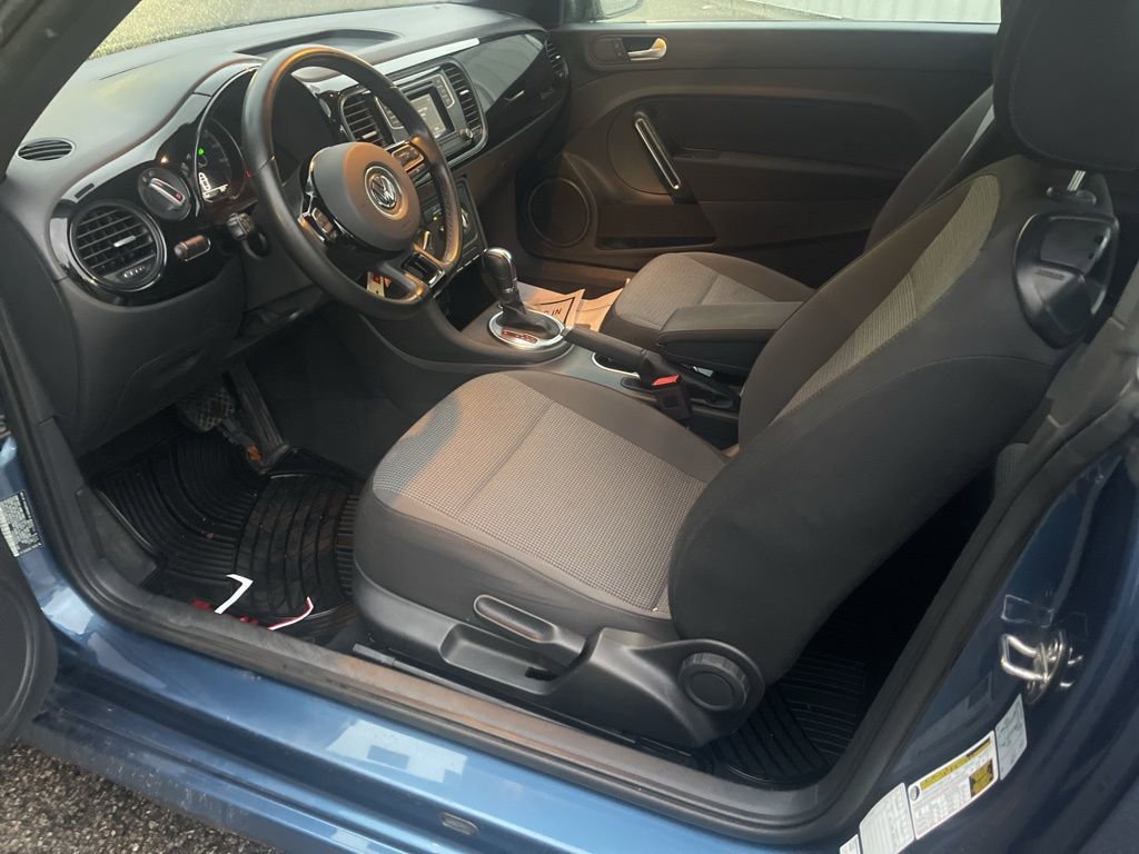 Used 2019 Volkswagen Beetle 2.0T S image 24