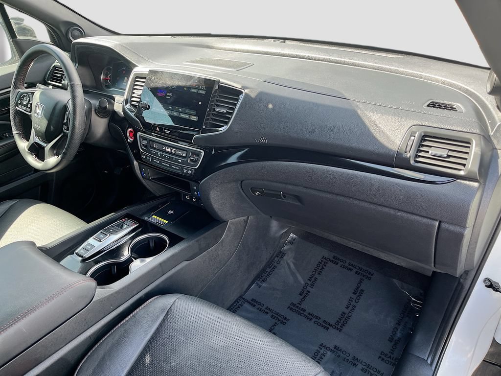 Used 2025 Honda Passport Black Edition image 30