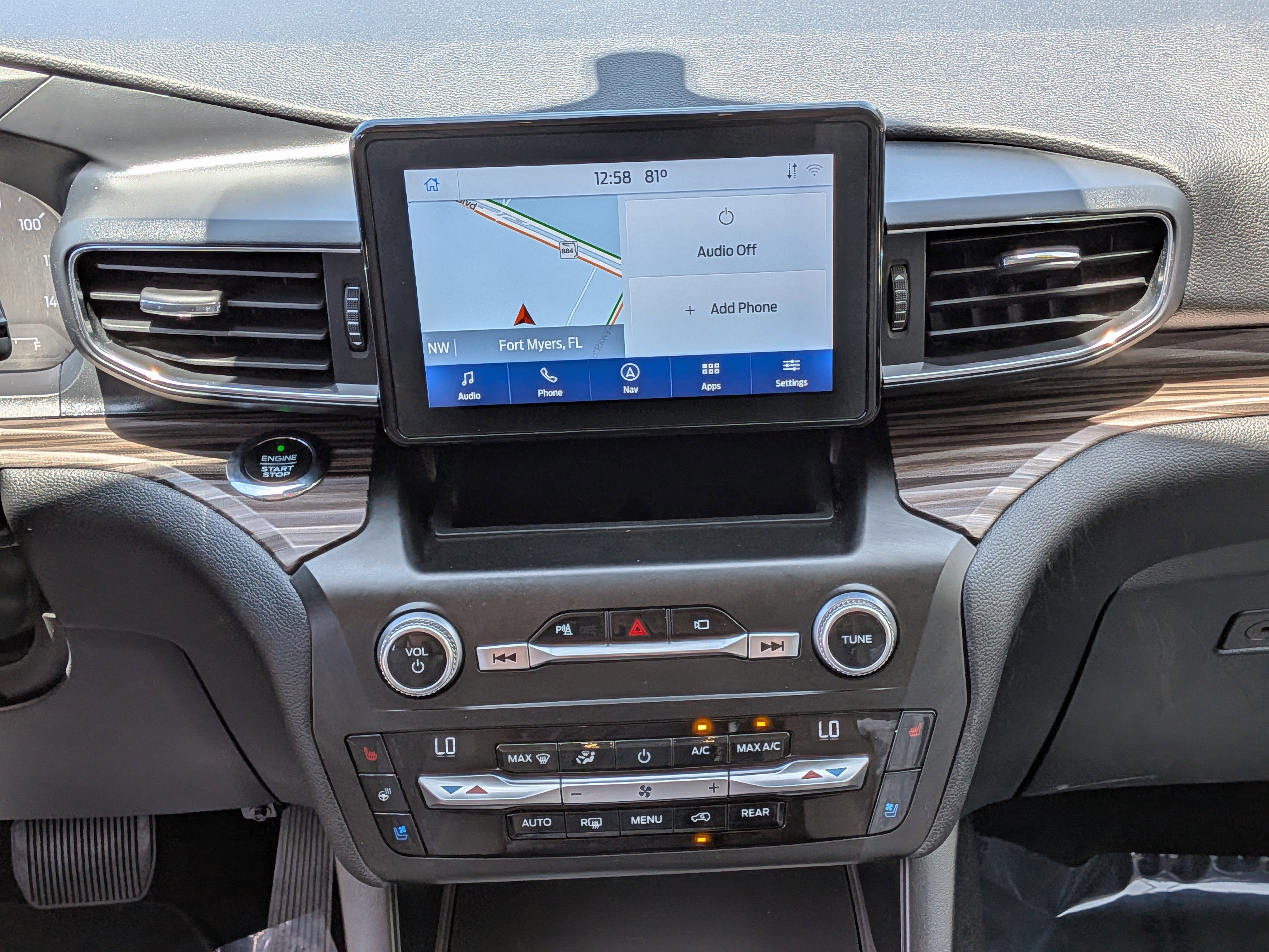 Used 2020 Ford Explorer Limited w/ Class III Trailer Tow Package image 20