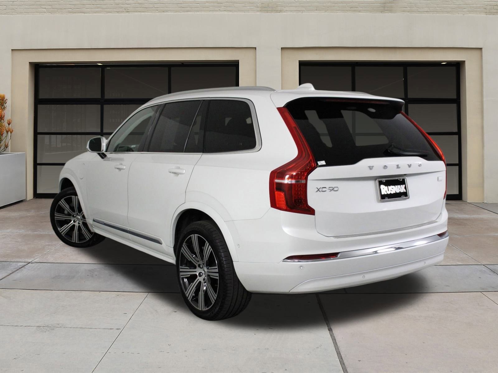 Certified 2024 Volvo XC90 T8 Plus w/ Protection Package Premier image 2