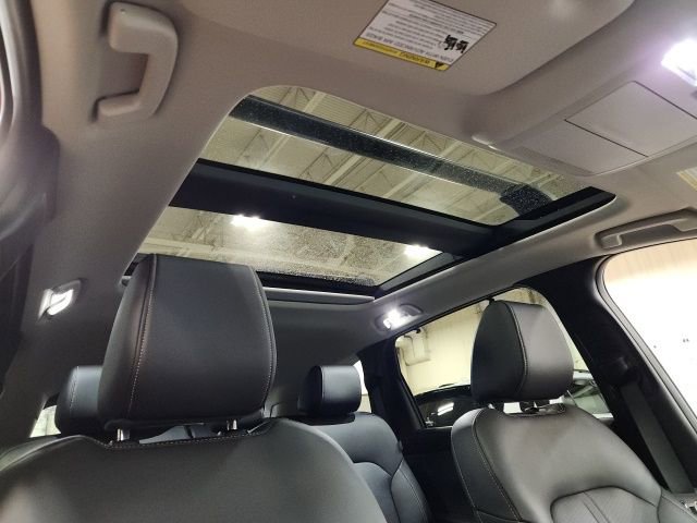 Certified 2025 MAZDA CX-70 Plug-In Hybrid w/ Premium Pkg image 33