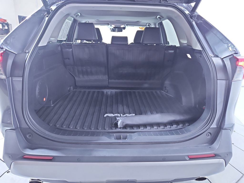 Used 2022 Toyota RAV4 Limited image 22