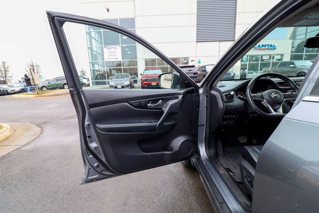 Used 2018 Nissan Rogue SL w/ Premium Package image 39