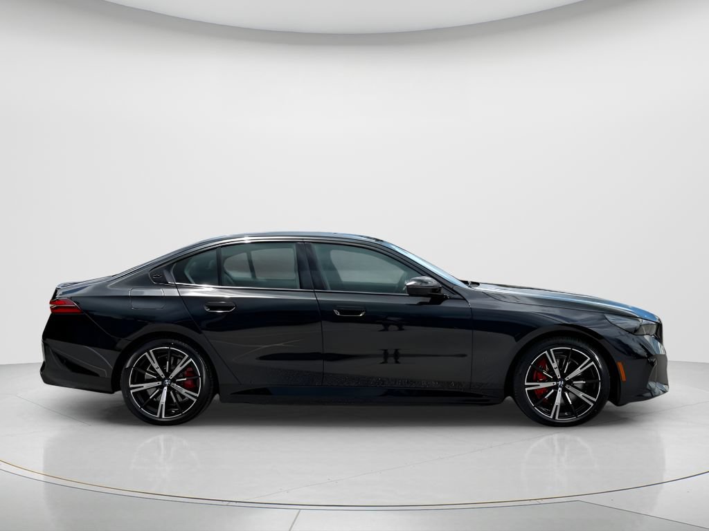 New 2027 BMW 550e xDrive w/ Premium Package AWD/4WD image 4