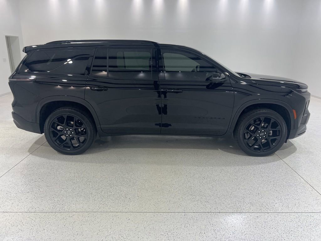 Used 2024 Chevrolet Traverse RS image 6