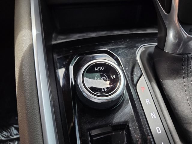 Used 2024 Chevrolet Colorado ZR2 w/ Safety Package AWD/4WD image 28