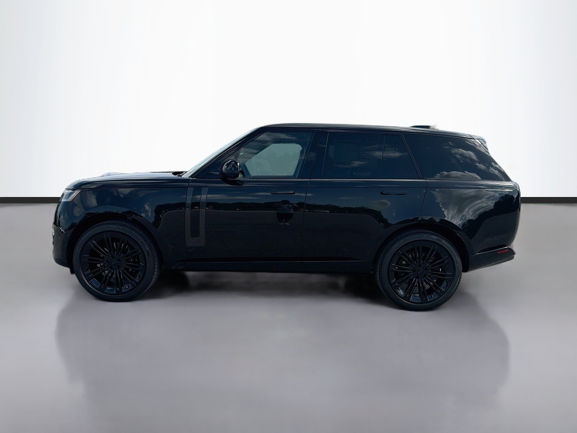 New 2026 Land Rover Range Rover SE AWD/4WD image 2