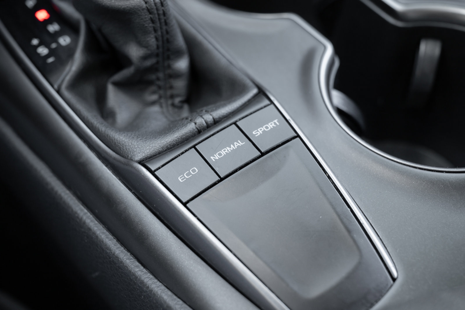 Used 2023 Toyota Camry SE image 33