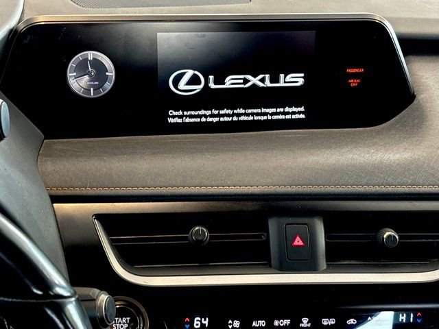 Used 2022 Lexus UX 200 w/ Premium Package image 17