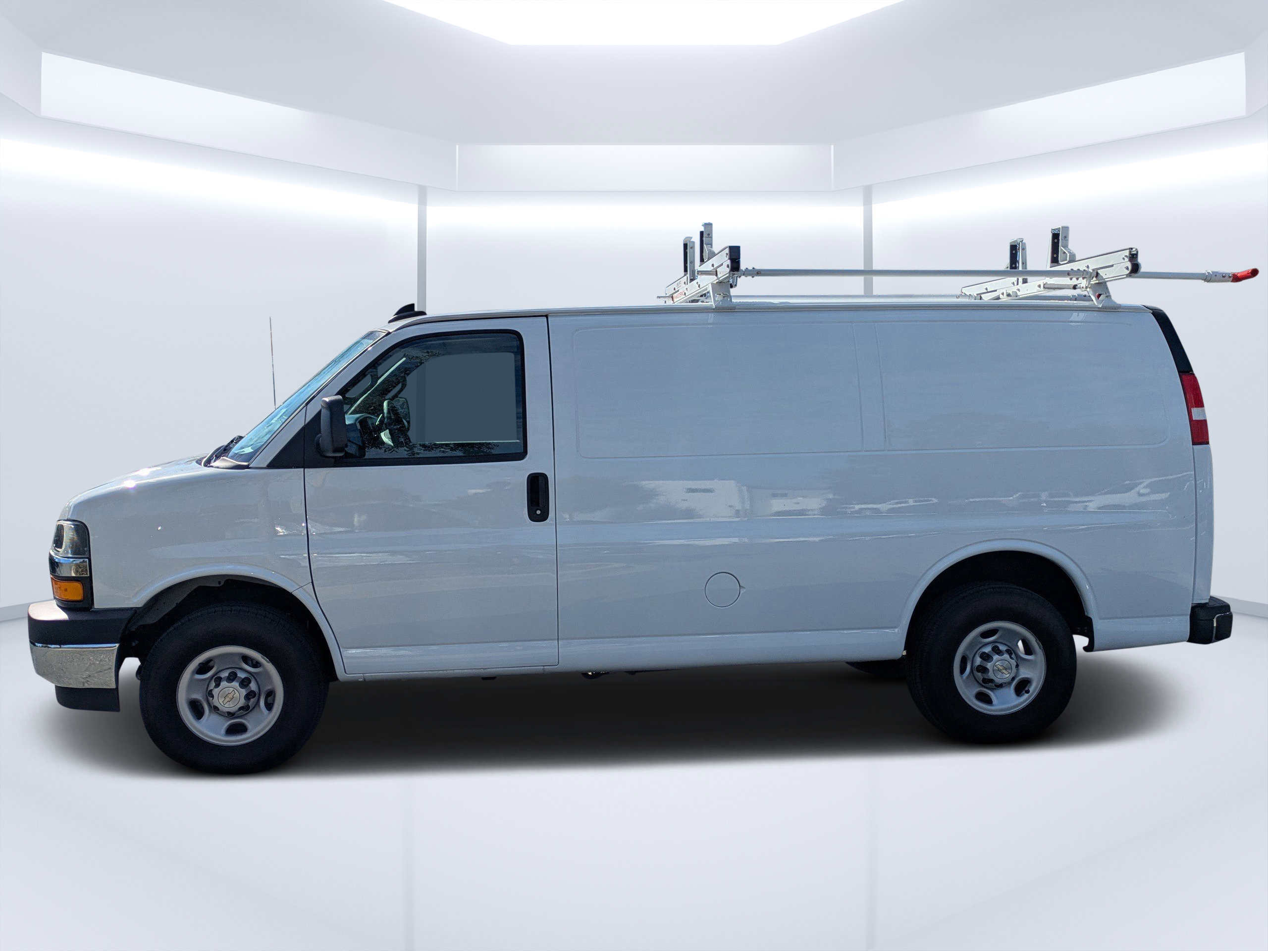 Used 2024 Chevrolet Express 2500 w/ Driver Convenience Package image 6