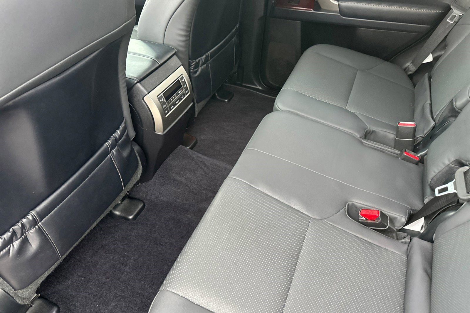 Used 2019 Lexus GX 460 image 25
