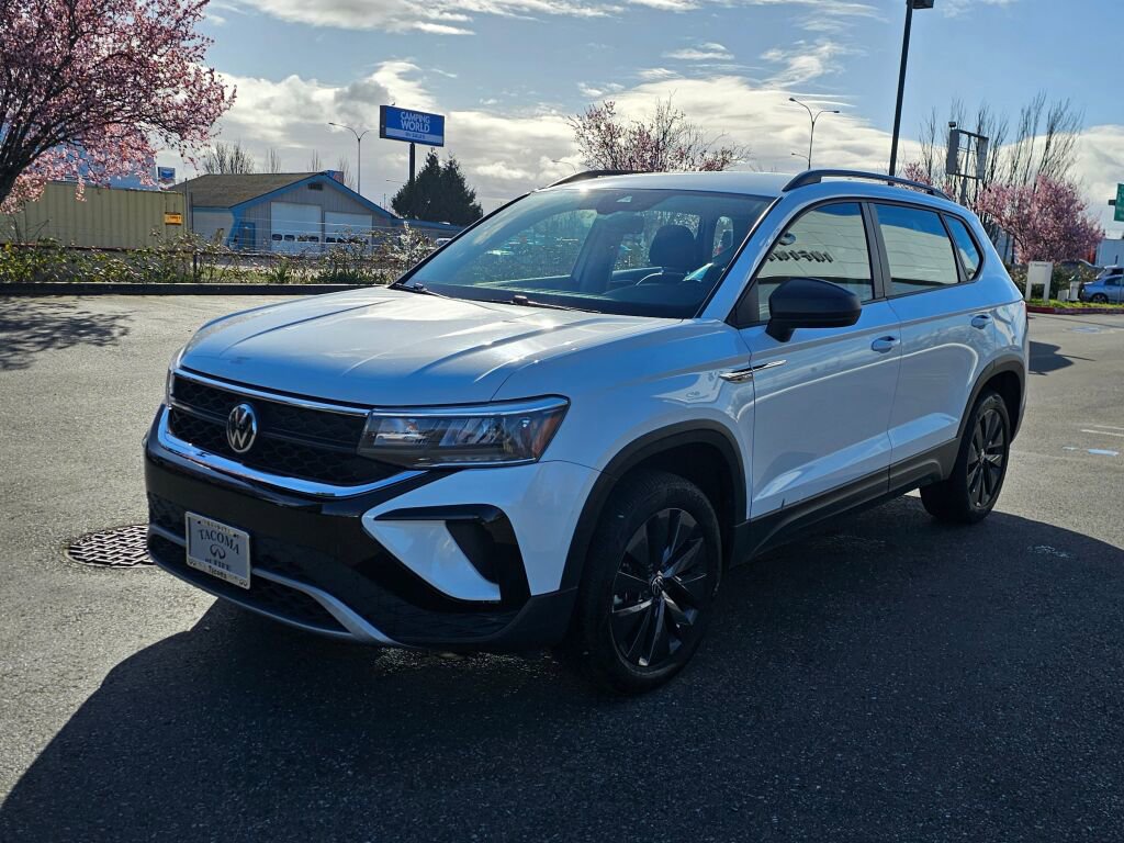 Used 2022 Volkswagen Taos S w/ IQ Drive S Package image 3