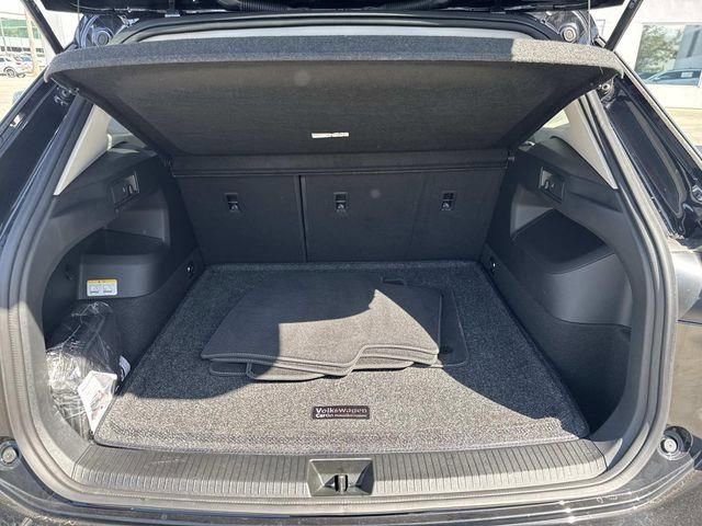 Certified 2025 Volkswagen Tiguan S FWD image 5