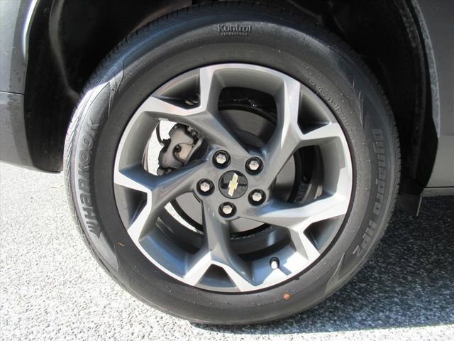 Used 2024 Chevrolet Trax LT w/ Driver Confidence Package FWD image 8