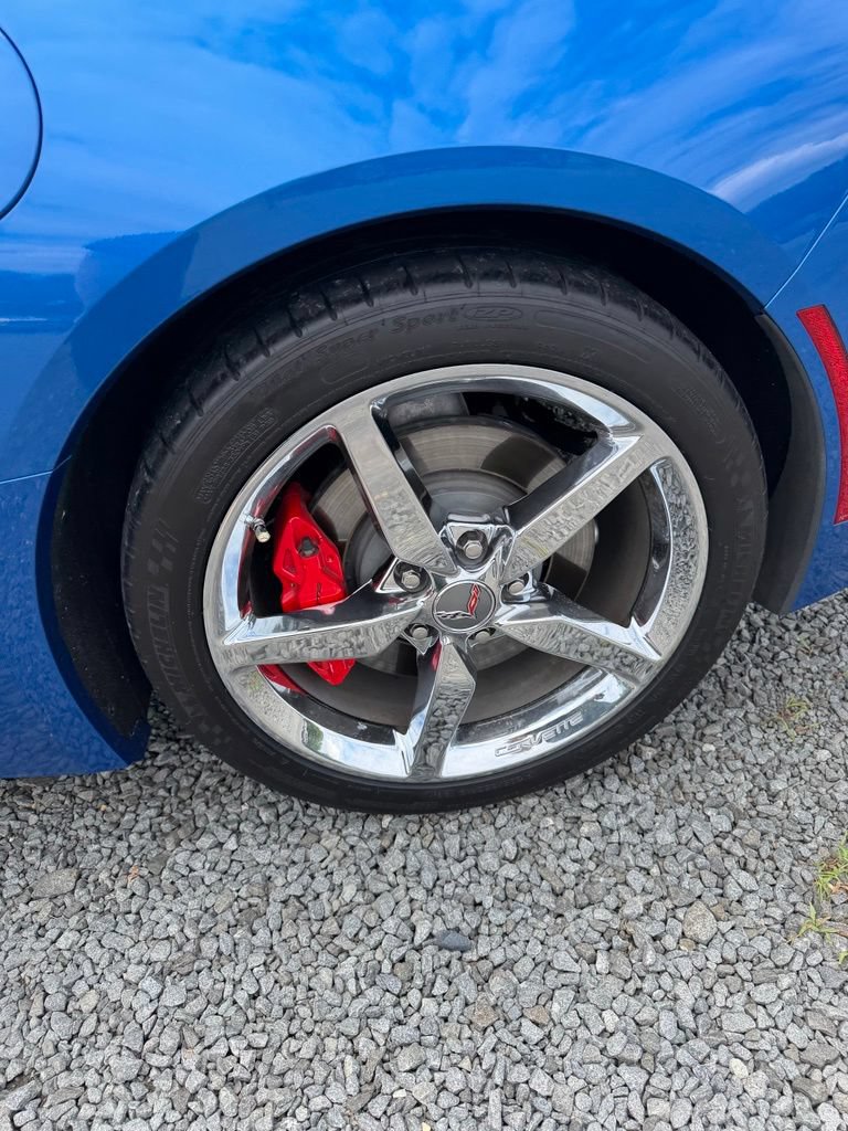 Used 2015 Chevrolet Corvette Stingray Coupe w/ 2LT Preferred Equipment Group RWD image 10