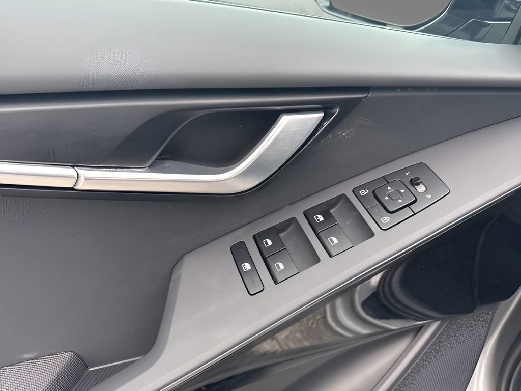Used 2025 Kia Niro Wind w/ Wind Preserve Package FWD image 24