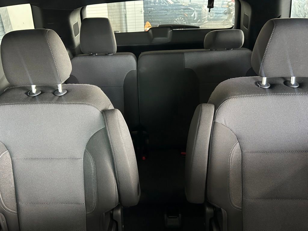 Used 2023 Chevrolet Traverse LT image 13