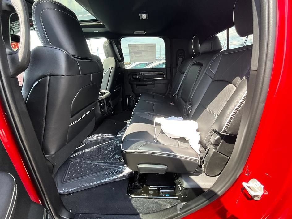 New 2026 RAM 3500 Limited AWD/4WD image 32