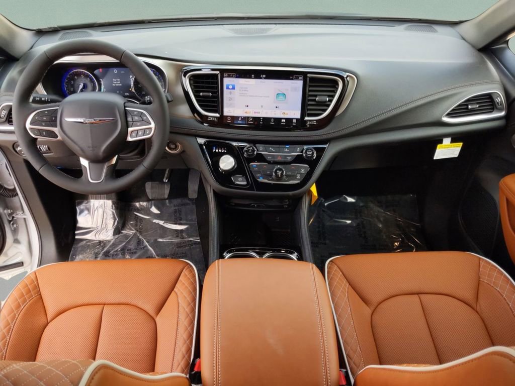 New 2026 Chrysler Pacifica Pinnacle image 18