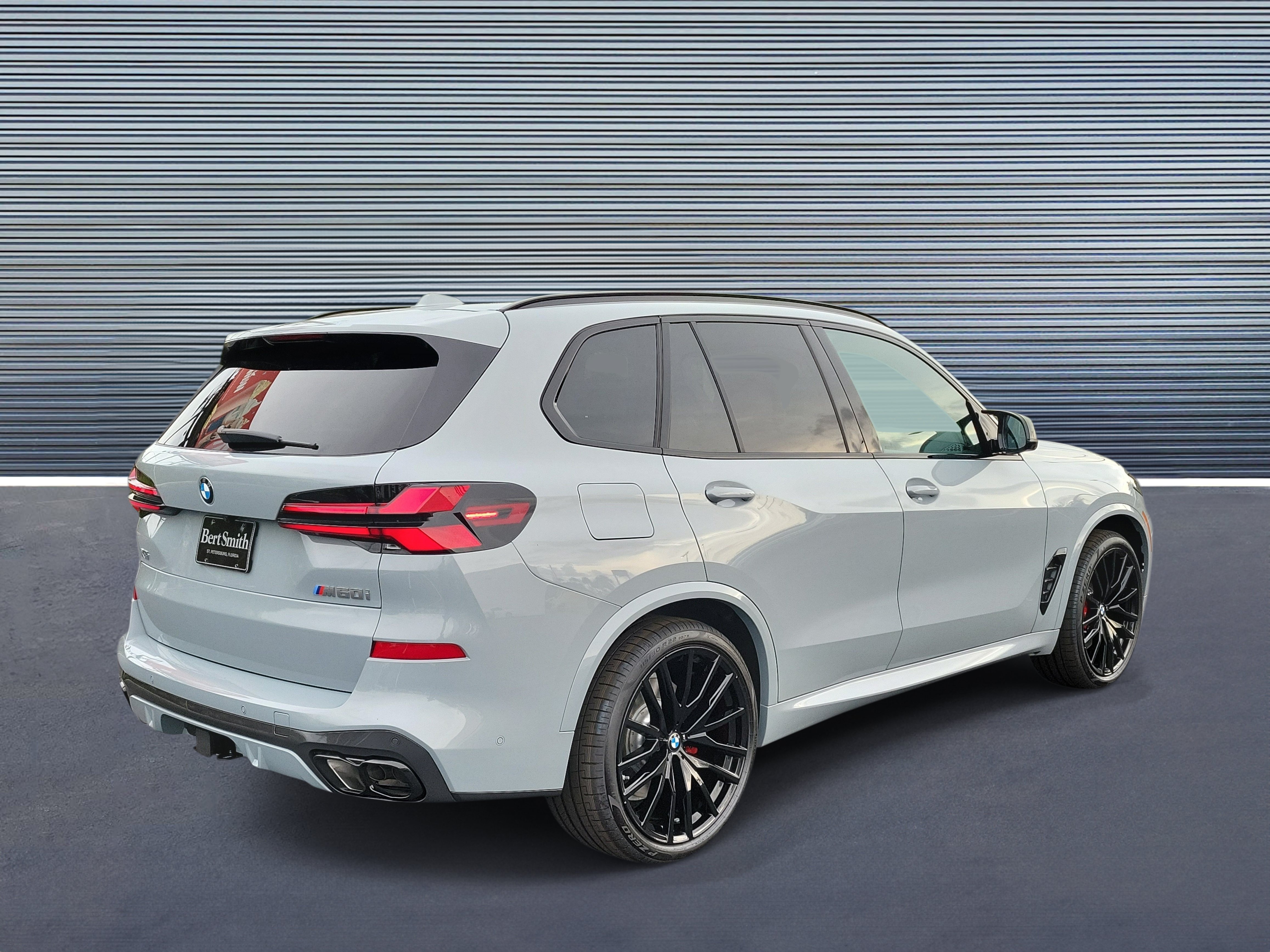 New 2026 BMW X5 M60i AWD/4WD image 3