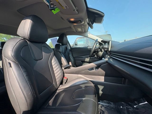 Used 2024 Hyundai Elantra Limited FWD image 28