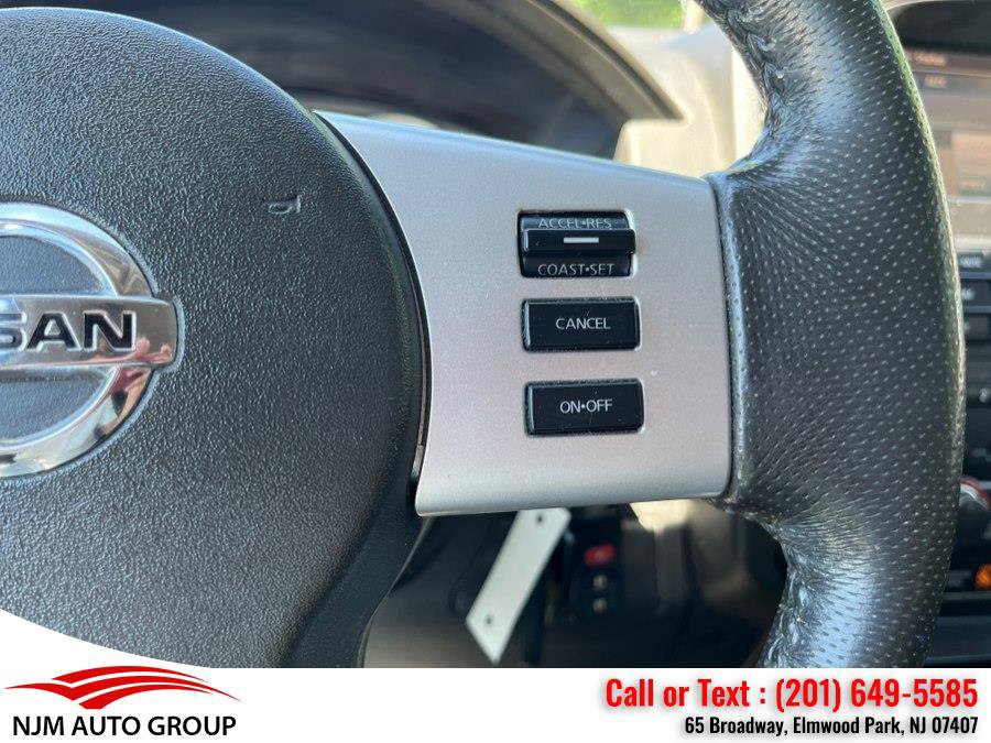 Used 2010 Nissan Pathfinder SE AWD/4WD image 24