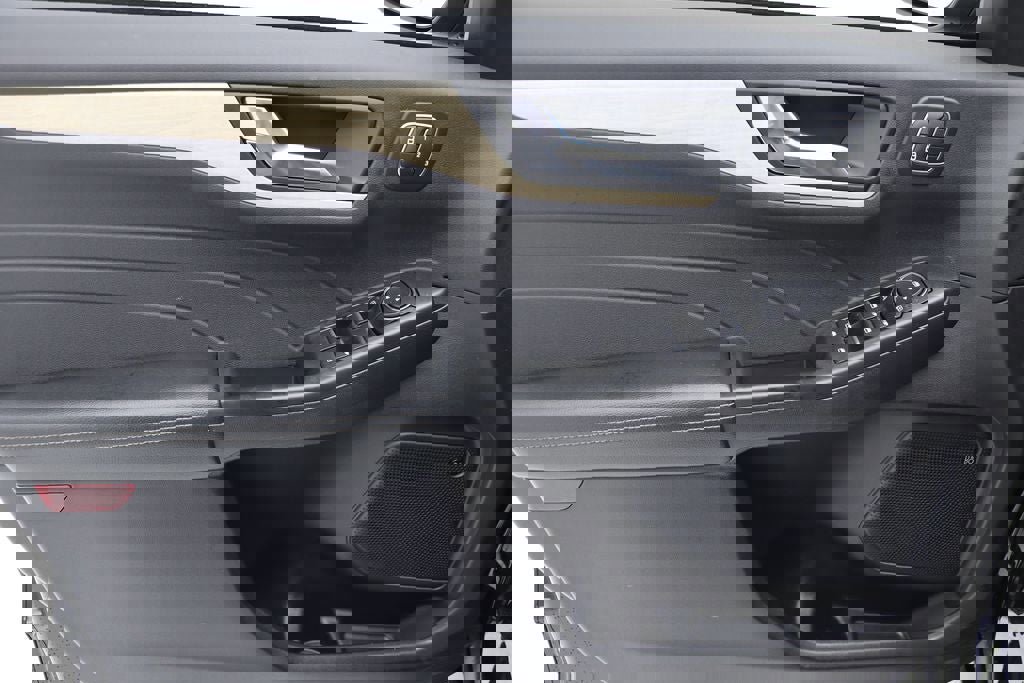 Used 2022 Ford Escape Titanium w/ Titanium Elite Package image 15