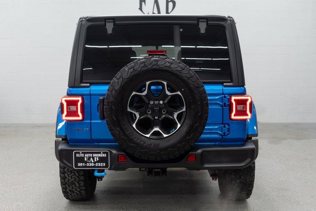 Used 2023 Jeep Wrangler Unlimited Rubicon 4xe w/ Cold Weather Group AWD/4WD image 4