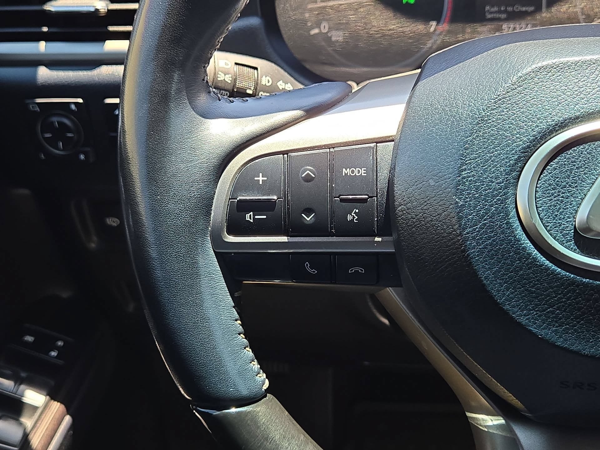 Used 2021 Lexus GX 460 Luxury w/ Sport Design Package AWD/4WD image 21