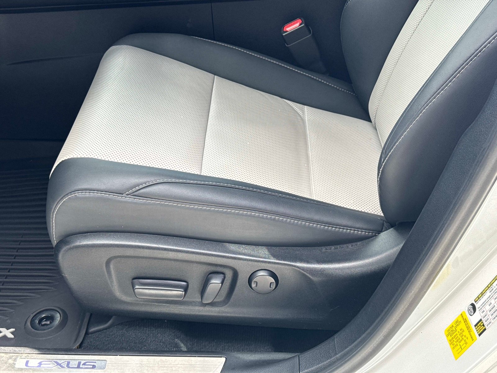 Used 2022 Lexus RX 450h AWD w/ Special Edition image 21