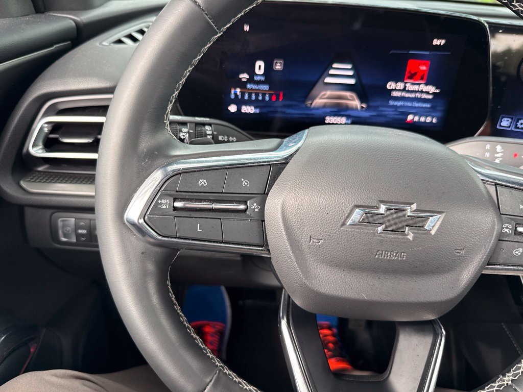 Used 2024 Chevrolet Traverse LT w/ Midnight/Sport Edition FWD image 32