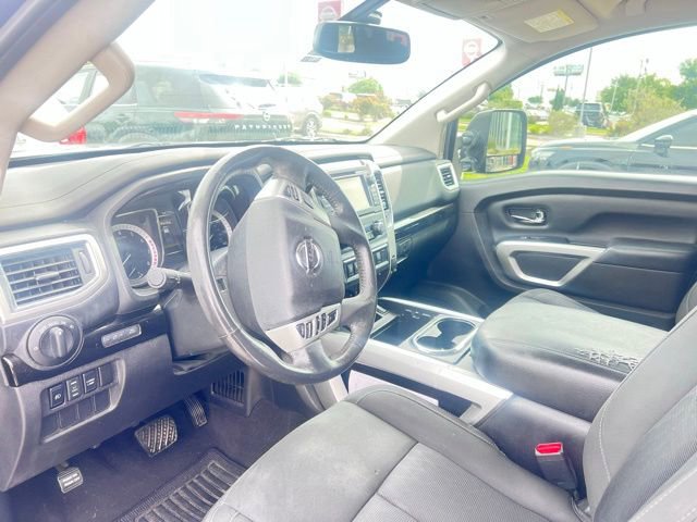 Used 2017 Nissan Titan SV RWD image 7