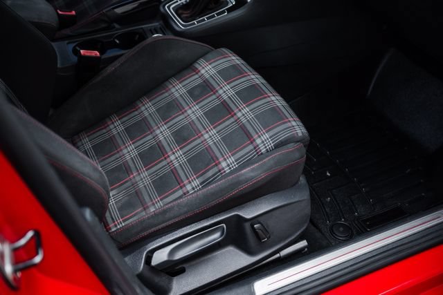 Used 2015 Volkswagen GTI S FWD image 67