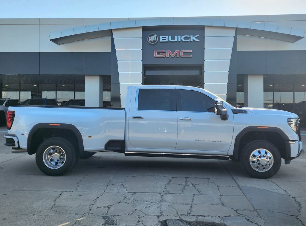 New 2026 GMC Sierra 3500 Denali Ultimate image 2