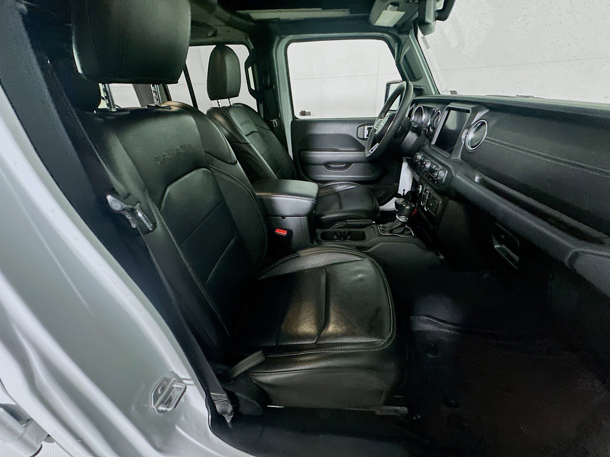 Used 2023 Jeep Wrangler Sahara image 29