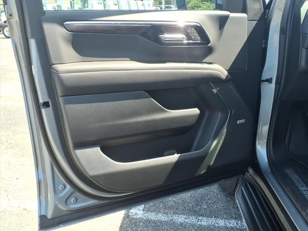 New 2026 Chevrolet Tahoe Premier AWD/4WD image 14