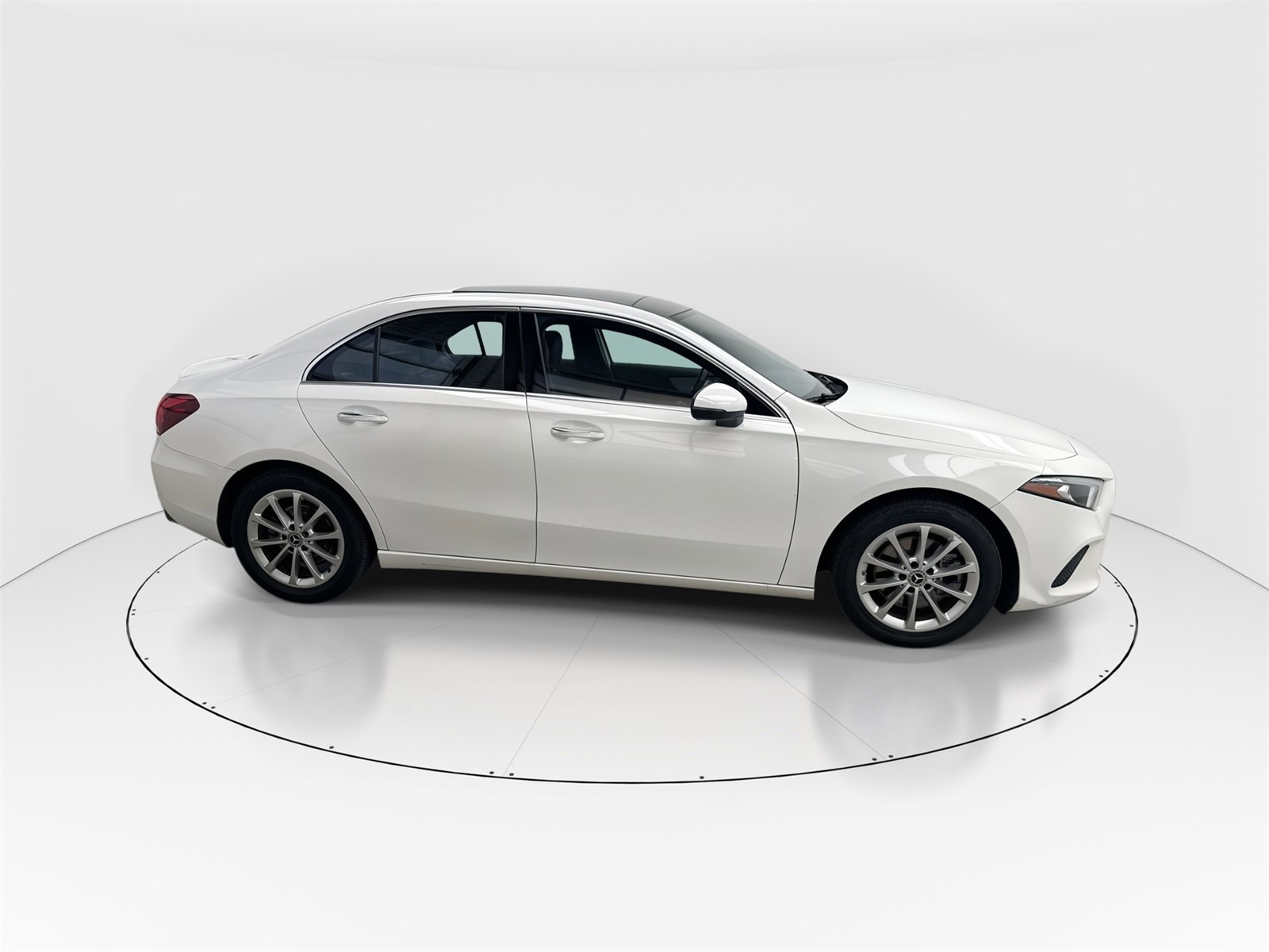 Used 2019 Mercedes-Benz A 220 A 220 w/ Premium Package image 9