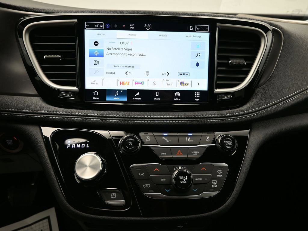 New 2026 Chrysler Pacifica Select image 21