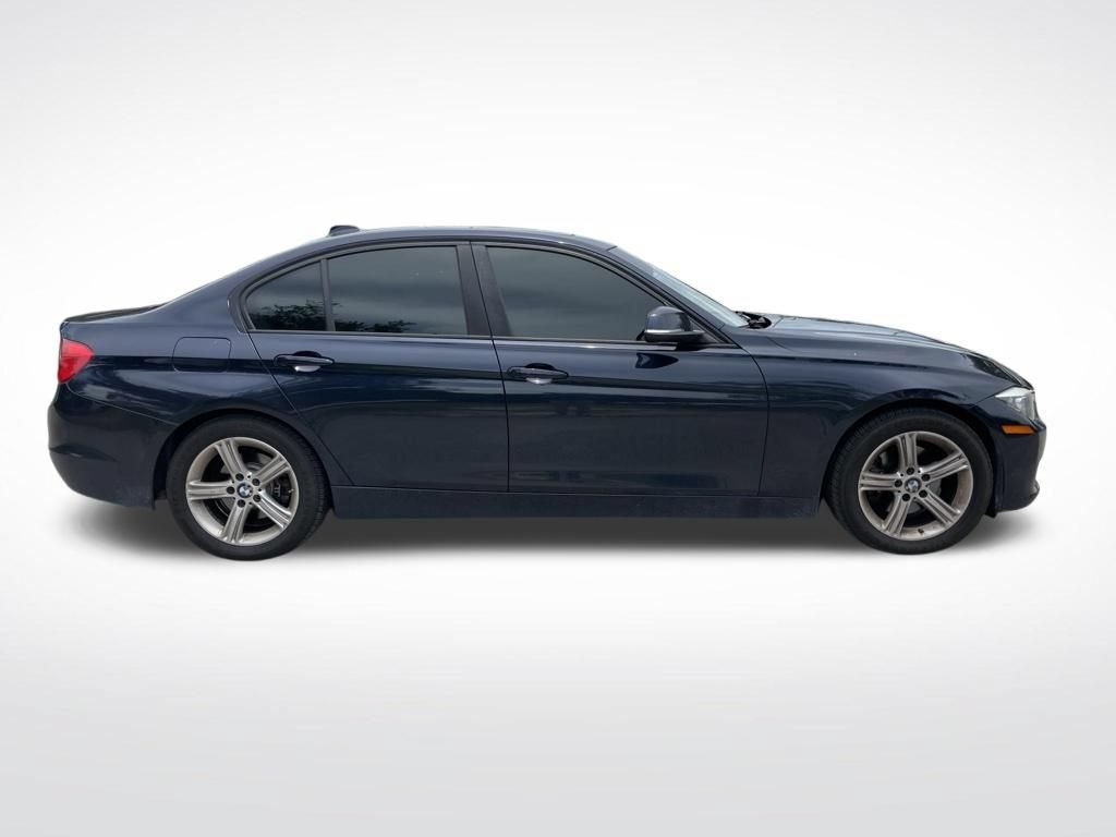 Used 2013 BMW 328i xDrive Sedan AWD/4WD image 4