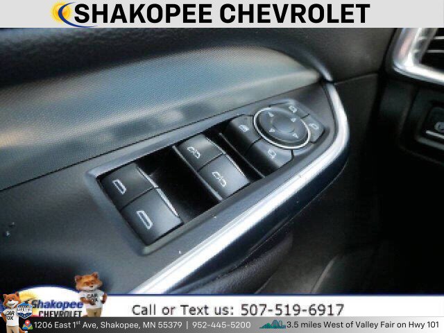 Used 2020 Cadillac XT4 Premium Luxury image 16