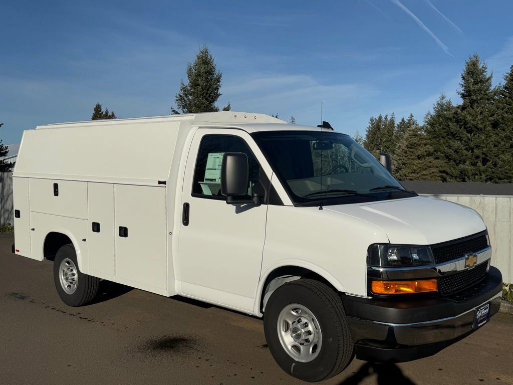 New 2024 Chevrolet Express 3500 w/ Power Convenience Package image 5