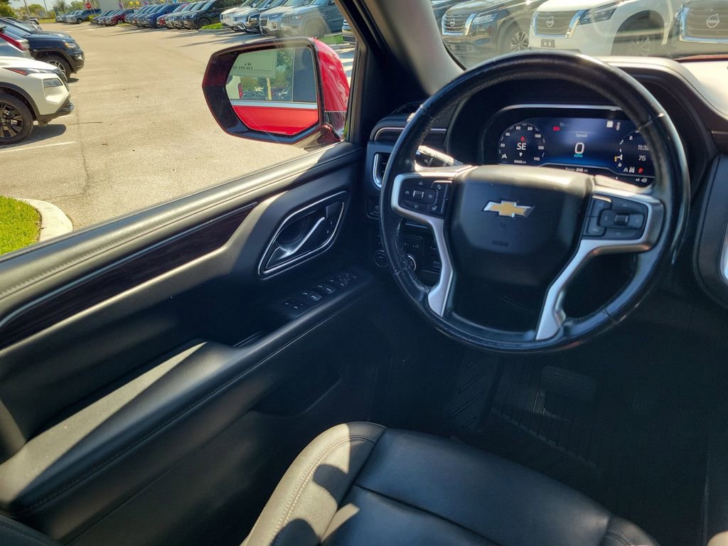 Used 2022 Chevrolet Suburban LT w/ LT Signature Package image 22