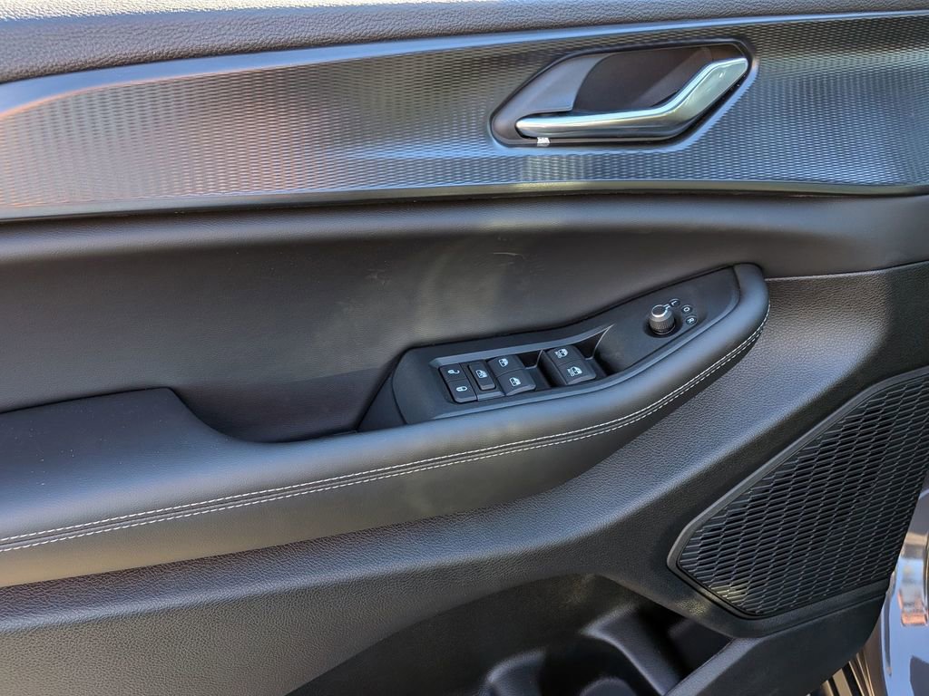 New 2025 Jeep Grand Cherokee L Altitude image 14