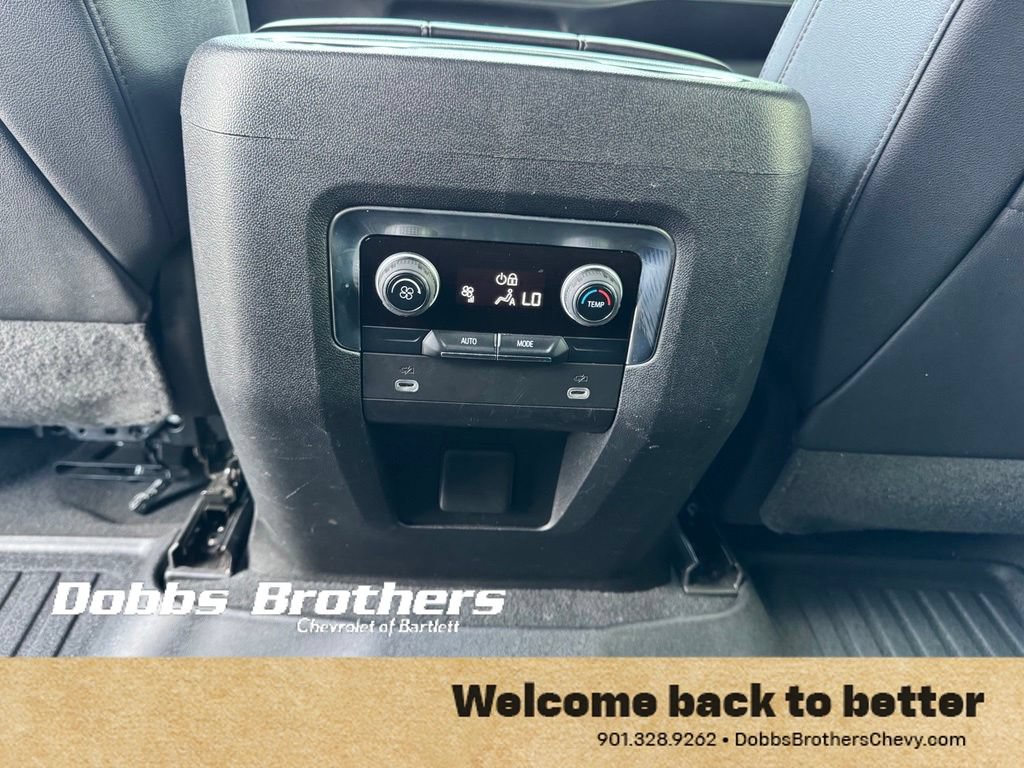 Used 2023 Chevrolet Suburban LT RWD image 34